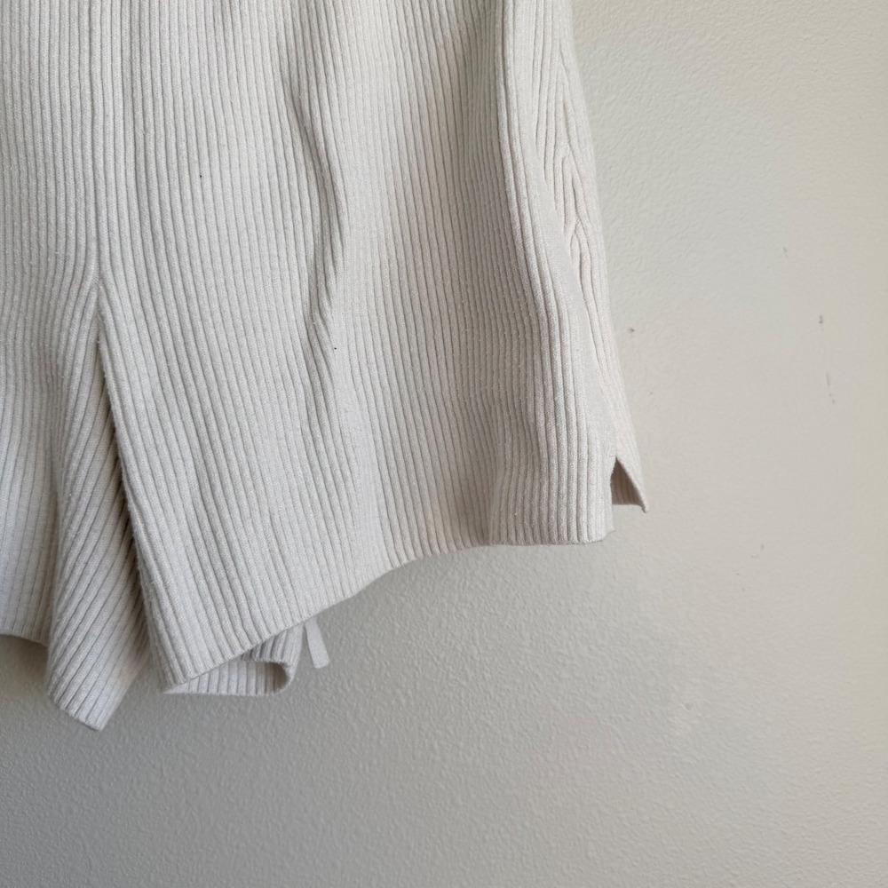 Abercrombie and Fitch White‎ Ribbed Pull-On Shorts Size Small - Picture 8 of 9